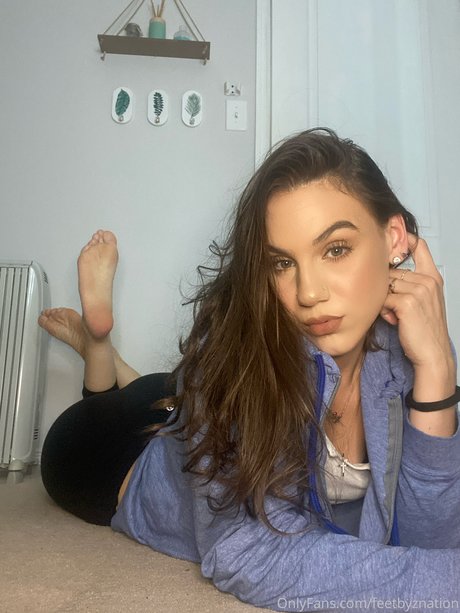 Photo nue de fuite OnlyFans de Queenzsfeet