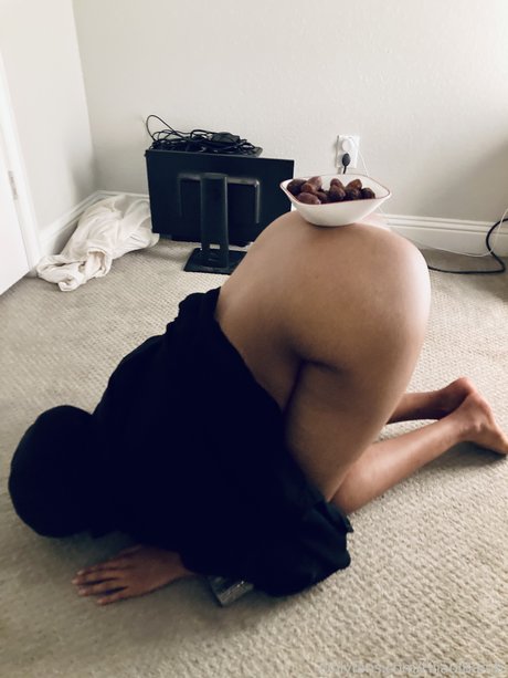 Alaston vuotanut OnlyFans-kuva Hijabi Bambi