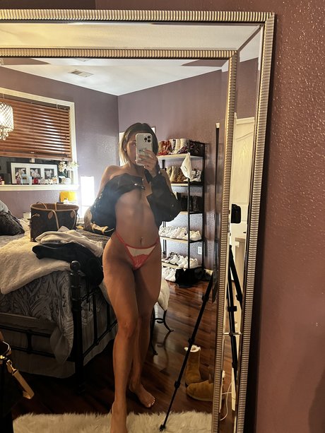 Nahá fotka uniklých OnlyFans od Kylie Ray