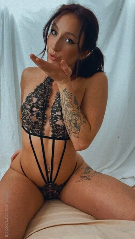 Nahá fotka uniklých OnlyFans od Molly Aria