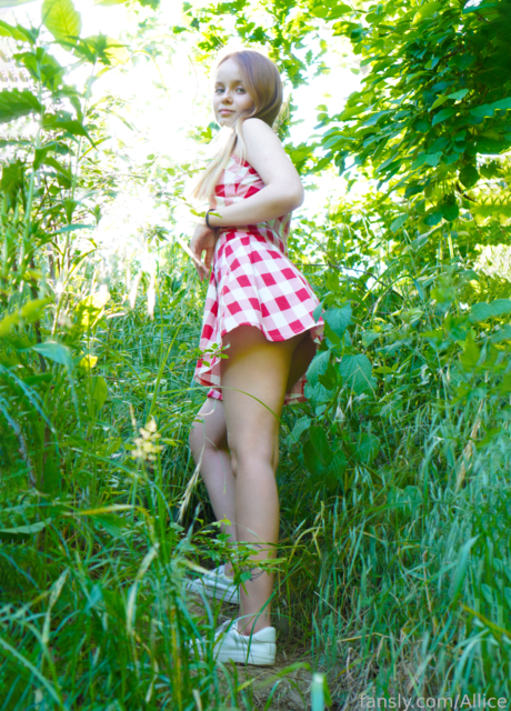 Nacktes geleaktes OnlyFans-Foto von Alisaya