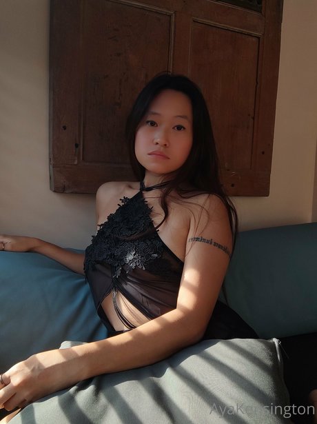 Naken läckt OnlyFans-bild av Aya Kensington