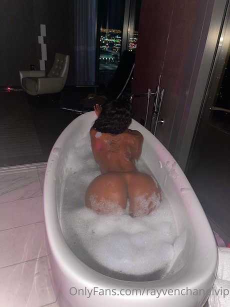Foto di nudo di fuga di OnlyFans di Rayven Chanel