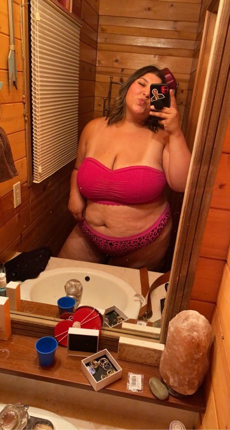 Bbw Essence Xoxo