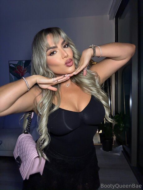 Nøgent lækket OnlyFans-billede af Bootyqueenbae