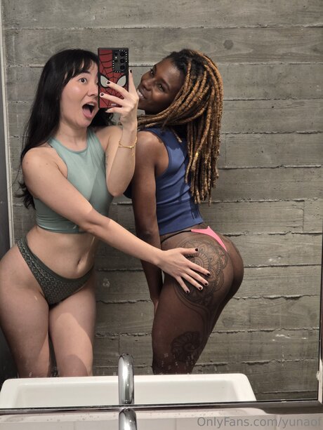 Alaston vuotanut OnlyFans-kuva Yunaof