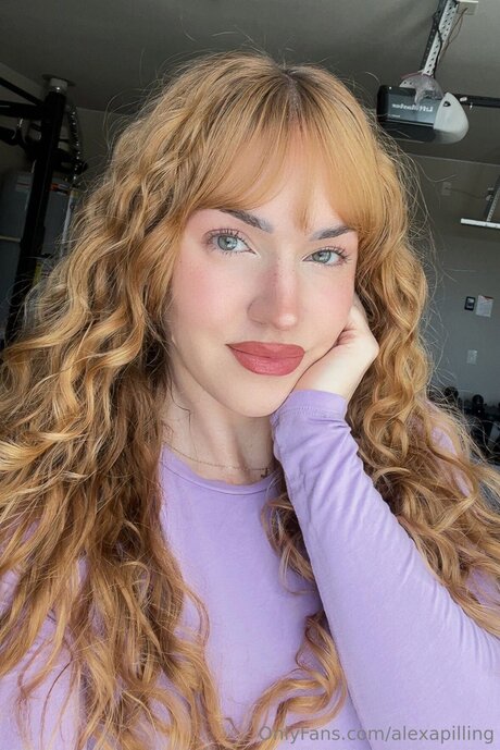 Nahá fotka uniklých OnlyFans od Alexapilling