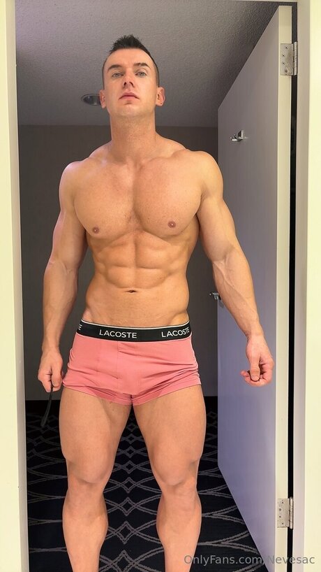 Naken läckt OnlyFans-bild av Nevesac1