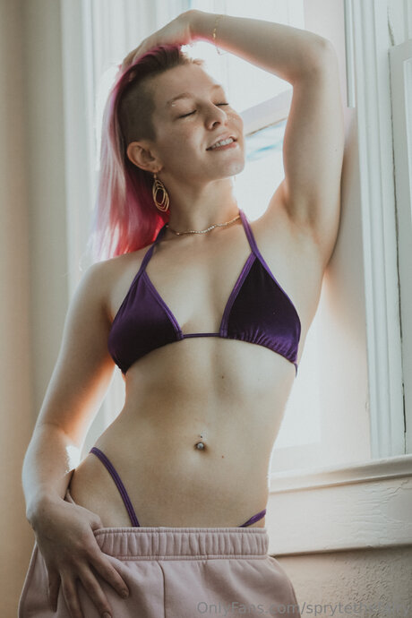 Naken läckt OnlyFans-bild av Sprytethefairy