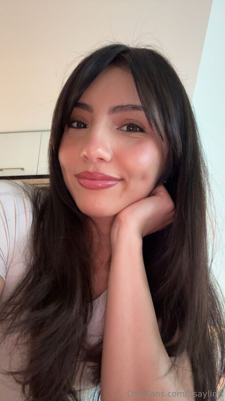 Naken läckt OnlyFans-bild av Itsaylinn