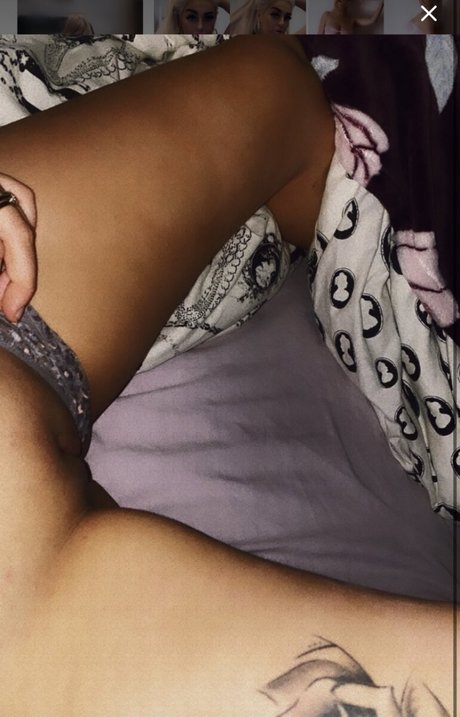 Alasti lekkinud OnlyFans-i pilt Littlemisscumslut