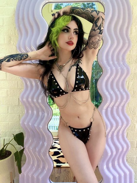 Nacktes geleaktes OnlyFans-Foto von Batz