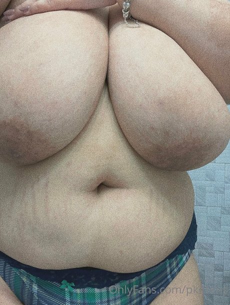 Pkittens Busty