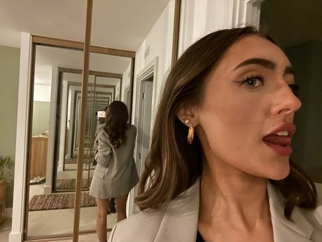 Naken lekkede OnlyFans-bilde av Honeyisabella