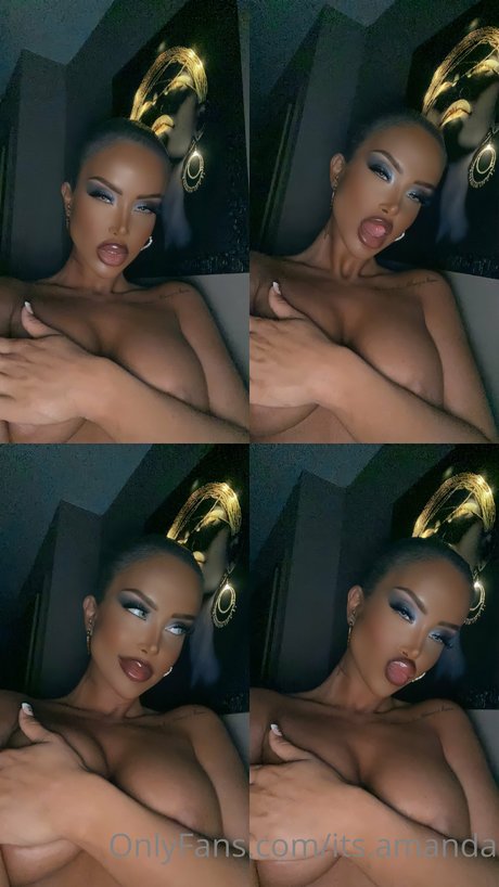 Foto di nudo di fuga di OnlyFans di Amanda Bily