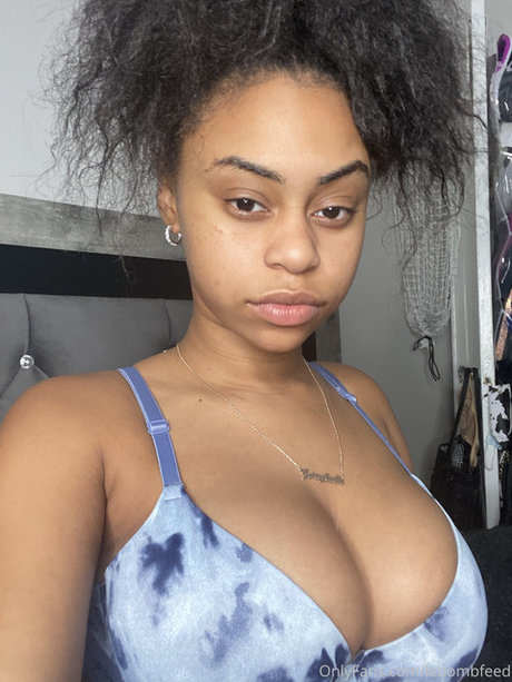 Kayla Le Bomb OnlyFans