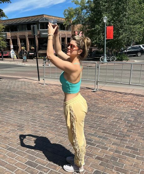 Amanda Cerny