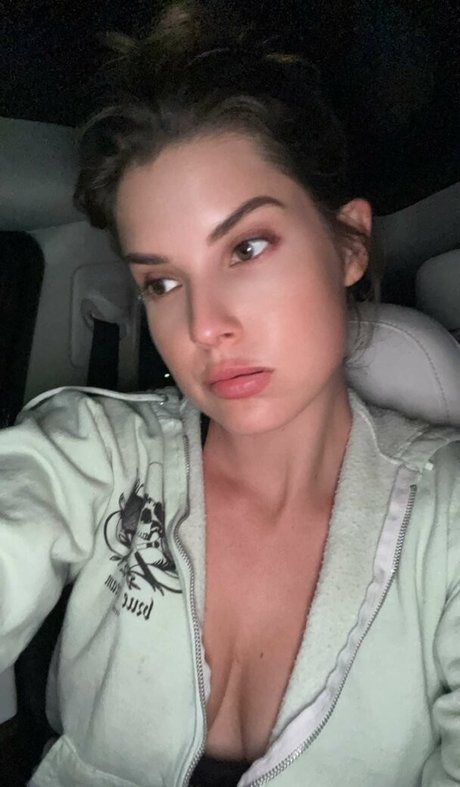 Amanda Cerny