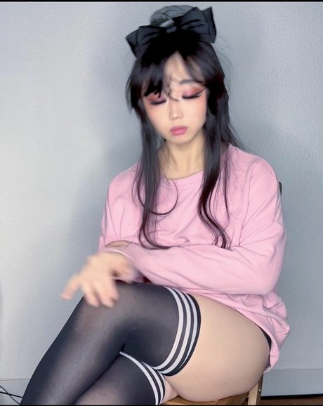 Mooncak Eva