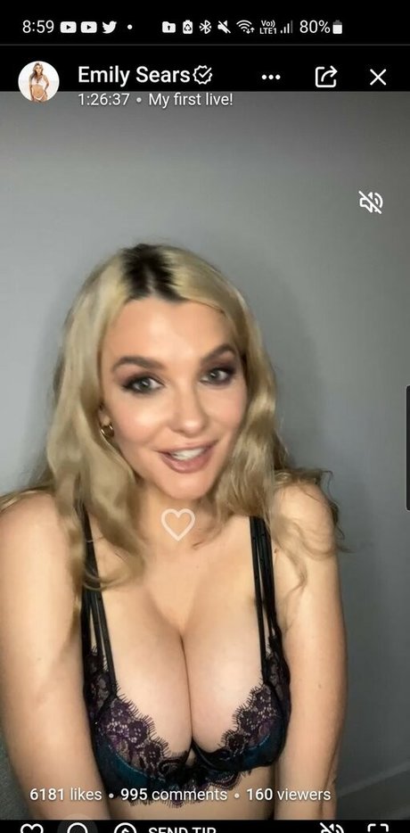 Nahá fotka uniklých OnlyFans od Emily Sears