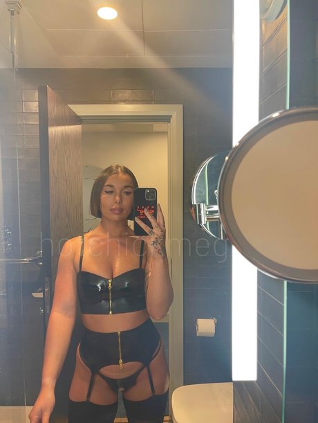 Hotchickmeg