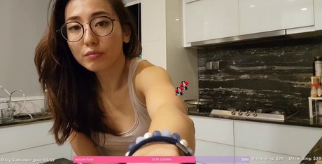 Nahá fotka uniklých OnlyFans od Zumi