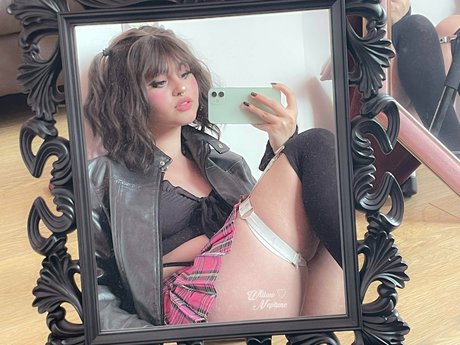 Nahá fotka uniklých OnlyFans od Willow Neptune