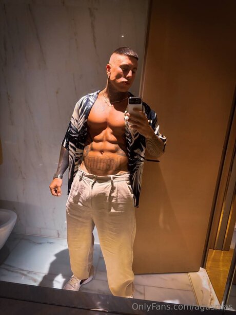 Nahá fotka uniklých OnlyFans od Agusmas