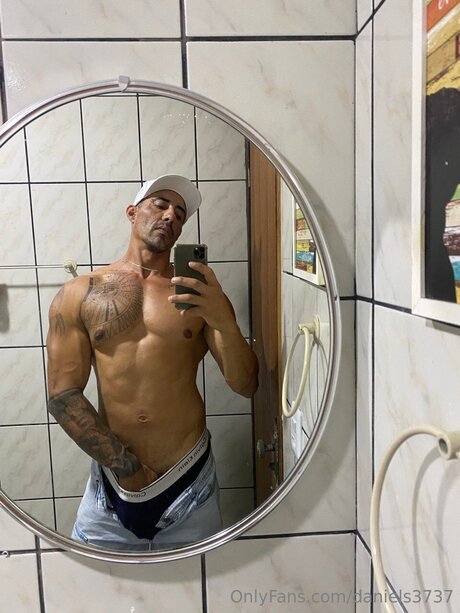 Nahá fotka uniklých OnlyFans od Daniels3737