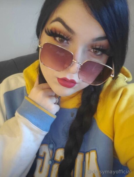 Naken läckt OnlyFans-bild av Daisymayofficial