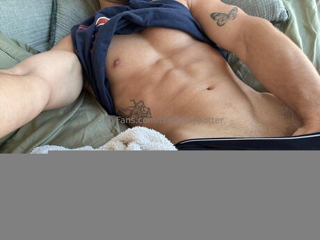 Naken läckt OnlyFans-bild av Bradyraypotter
