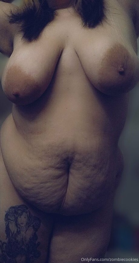Naken lekkede OnlyFans-bilde av Zombiecookies