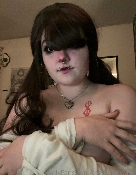 Обнаженная фотография утечки OnlyFans от Zomcel