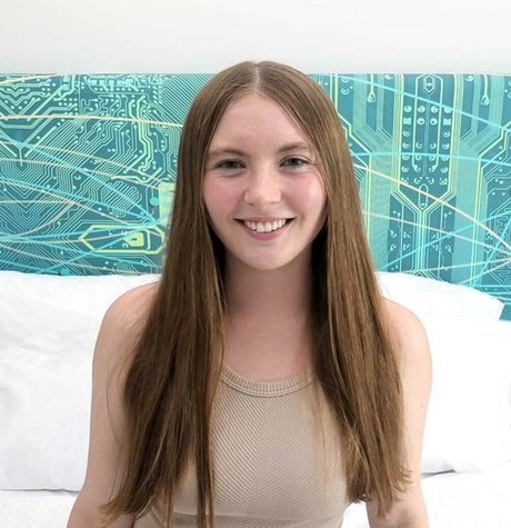 Alasti lekkinud OnlyFans-i pilt Zoey Zimmer