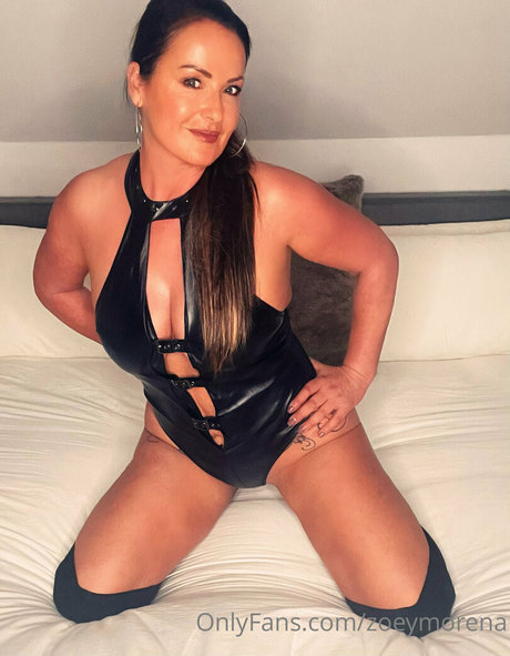 Zoeymorena OnlyFansリークヌード写真