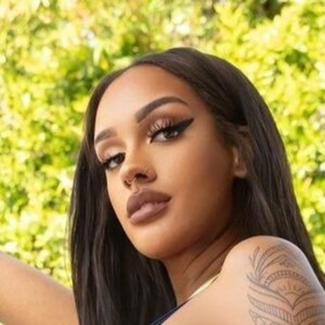 Zoey Sinn