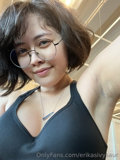 Naken lekkede OnlyFans-bilde av Erikasbulbasaur