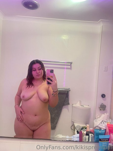 Naken läckt OnlyFans-bild av Kierra Ferris