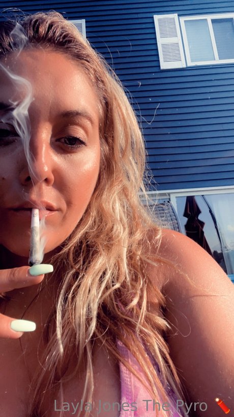 Nahá fotka uniklých OnlyFans od Layla Jones