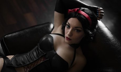 Zoe Volf Cosplay