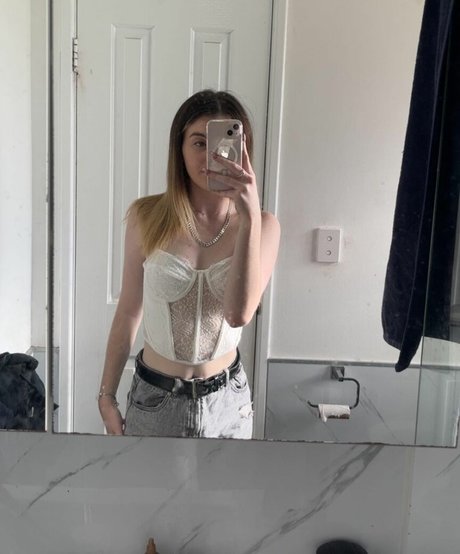 Naken lekkede OnlyFans-bilde av Zoecahill2003