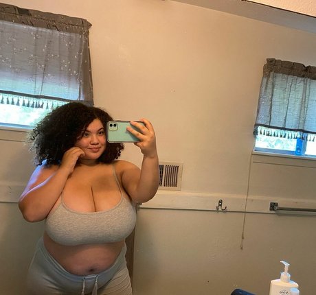 Kweenbailey23
