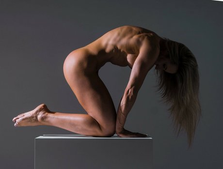 Nahá fotka uniklých OnlyFans od Aline Hirth