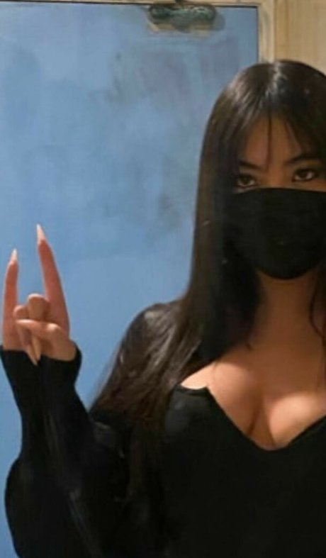 Nahá fotka uniklých OnlyFans od Estherng