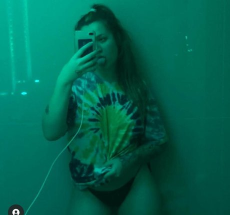 Elana Dara OnlyFansリークヌード写真