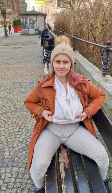 Nagie wyciekłe zdjęcie OnlyFans od Pola Rainbow