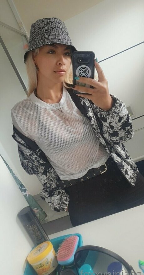 Alasti lekkinud OnlyFans-i pilt Foxxyninjaog