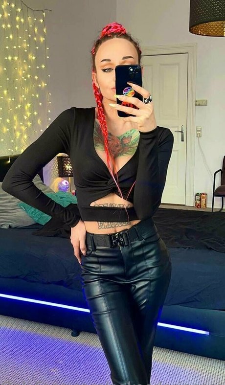 Naken lekkede OnlyFans-bilde av Nakeedprincesss