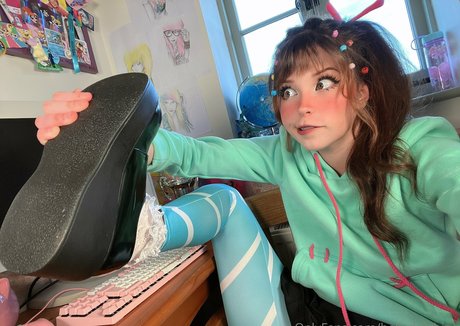 Belle Delphine