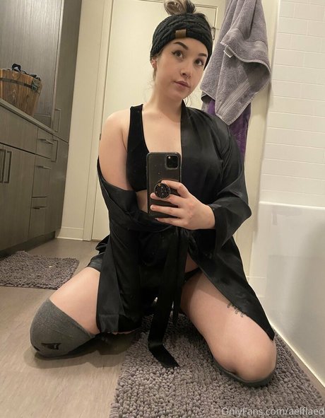 Naken läckt OnlyFans-bild av Aelflaed